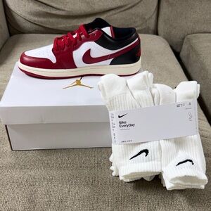 Nike Everyday White Athletic Socks